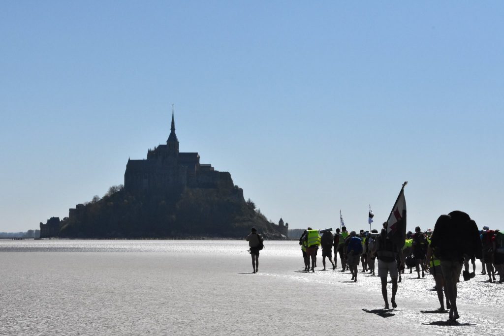 400 étudiants ont vécu le pèlerinage des Rameaux au Mont Saint Michel